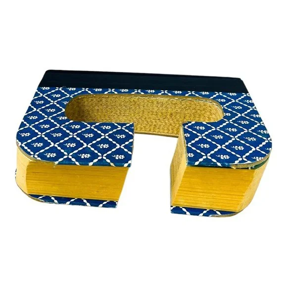 Letter C Shaped Book Hand Carved Reader’s Digest Condensed Books 1984 - Picture 7 of 7